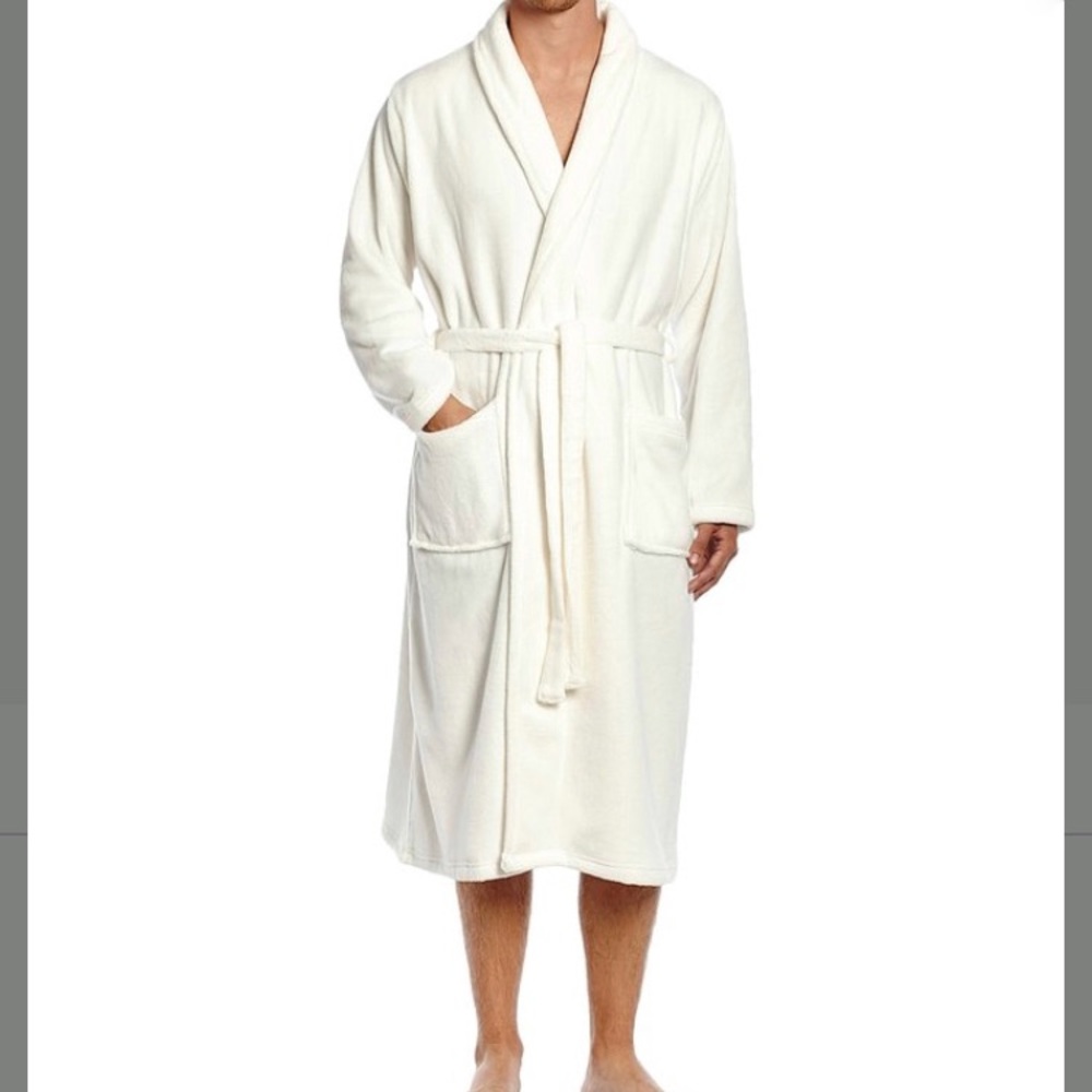 NWT Men’s ivory fleece robe